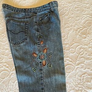 Size 8 Embroidered Cosmopolitan Jeans